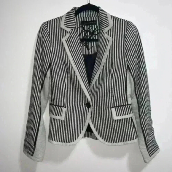 Zara Womens Black and White Blazer with Pindot Contrast Trim - Picture 6 of 6